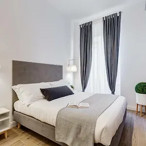 germanico-luxury-apartment.it-romehotels.com/